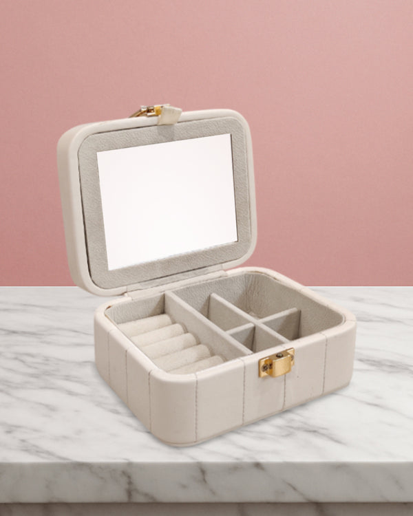 Regalia jewellery organiser