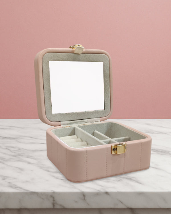 Regalia jewellery organiser