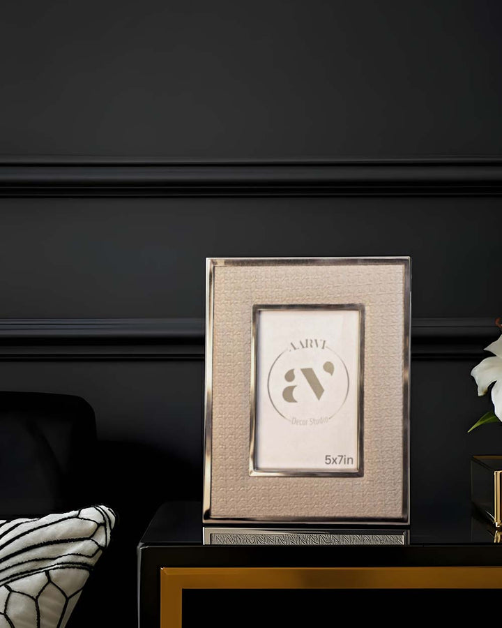 Opulent Aura Cream Photo Frame – Aarvi Decor Studio