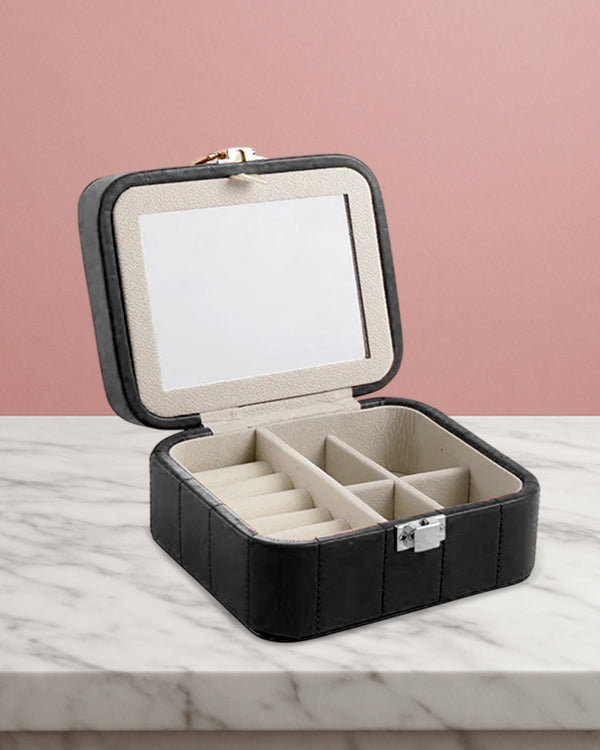 Regalia jewellery organiser